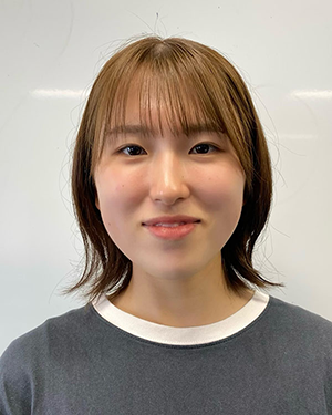 犬塚莉帆の顔写真